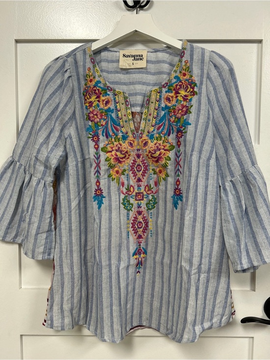 Savanna Jane Tops - SAVANNA JANE - Embroidered Floral Striped Top - S